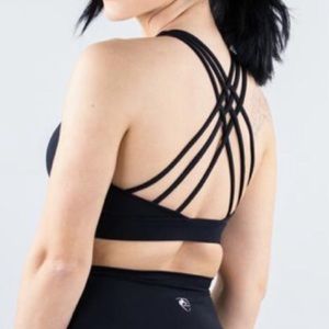 Alphalete Meridian Strap Bra